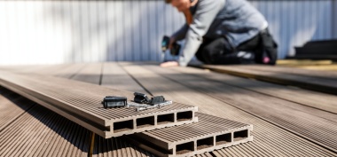 Ile metrów bieżących deski tarasowej potrzeba na metr kwadratowy powierzchni?