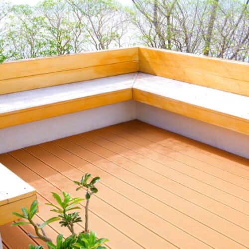 Stary taras jak nowy bez szlifowania? Sprawdź sprawdzony sposób na szybką metamorfozę