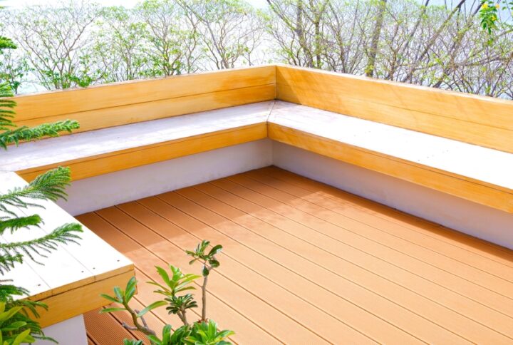 Stary taras jak nowy bez szlifowania? Sprawdź sprawdzony sposób na szybką metamorfozę